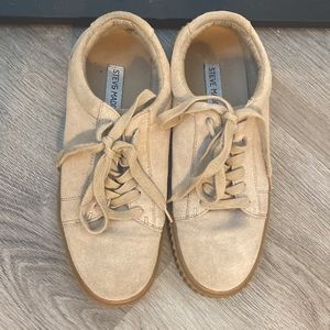 Steve Madden sneakers. Size 8M